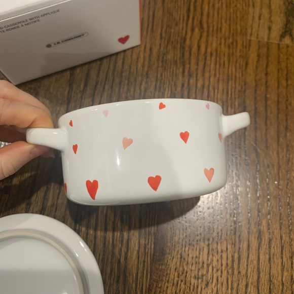 New Le Creuset Heart Decal Mini Round Cocotte Stoneware 10cm - Picture 3 of 7